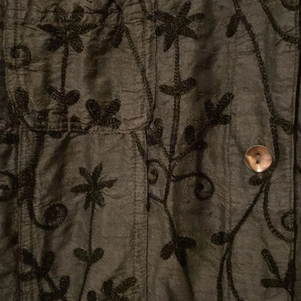 Chico’s Embroidered Jacket Size Medium - Picture 3 of 10